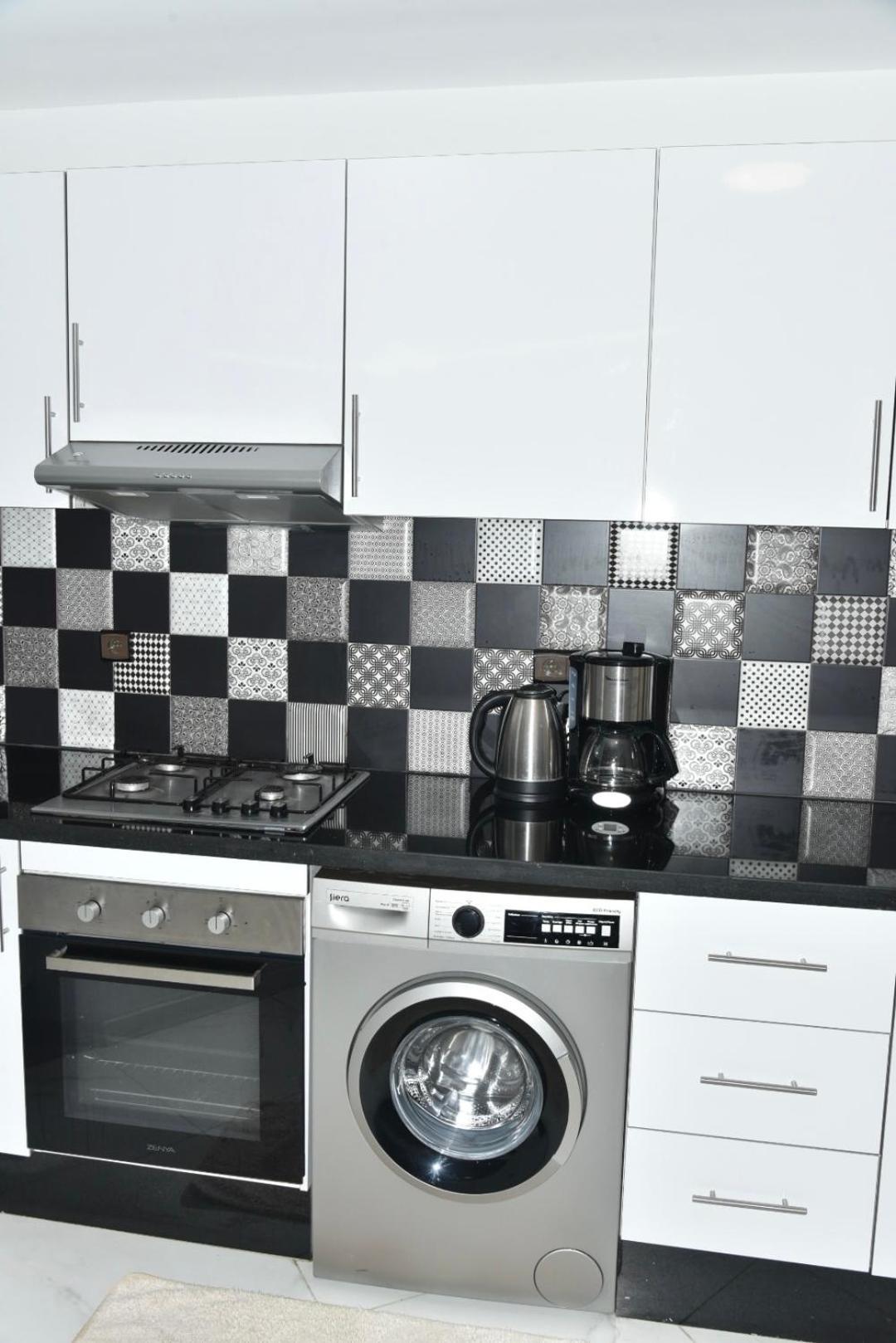 Bright 3-Br In Heart Of Kenitra-Perfect Summer Stay With Parking! Ngoại thất bức ảnh