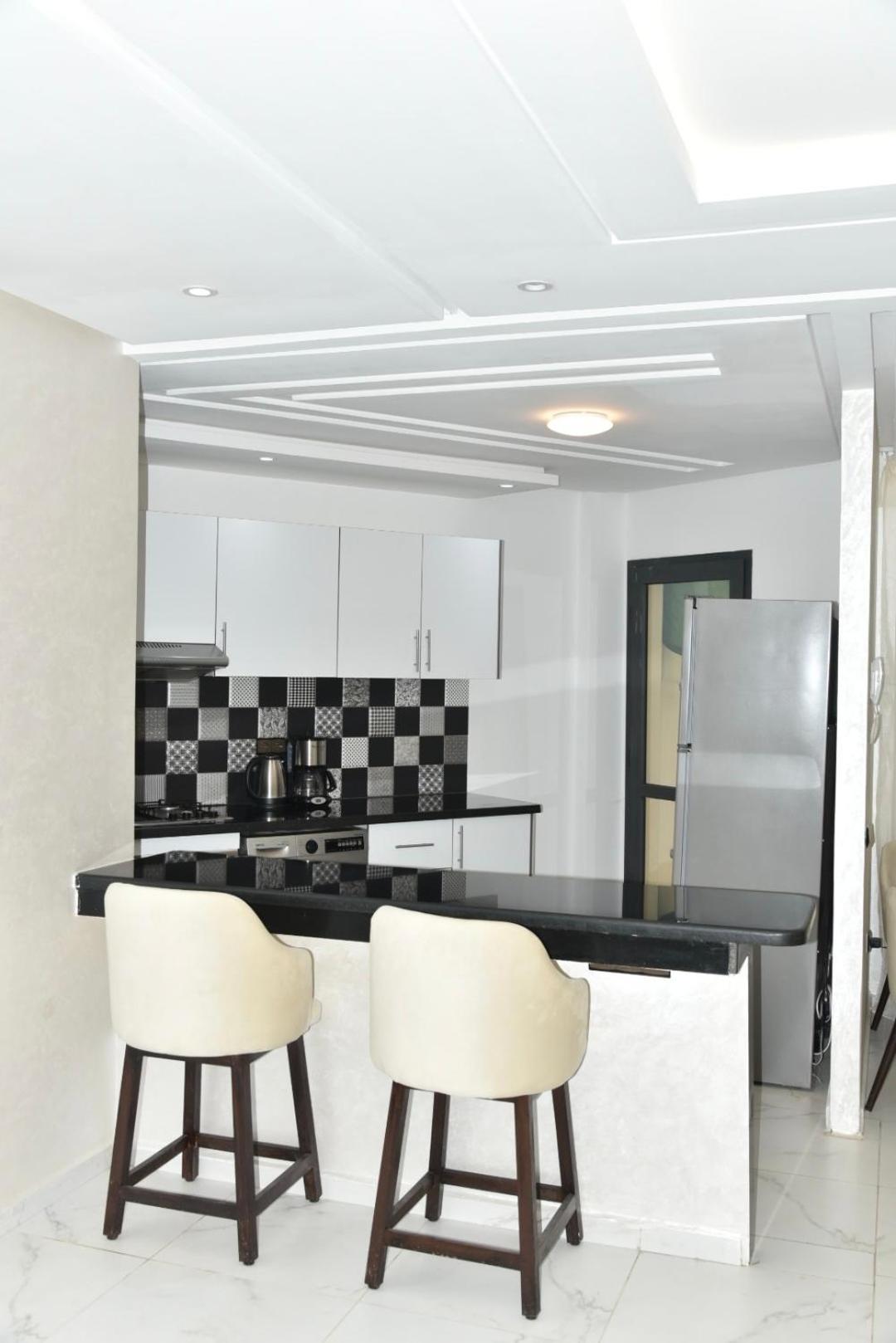 Bright 3-Br In Heart Of Kenitra-Perfect Summer Stay With Parking! Ngoại thất bức ảnh